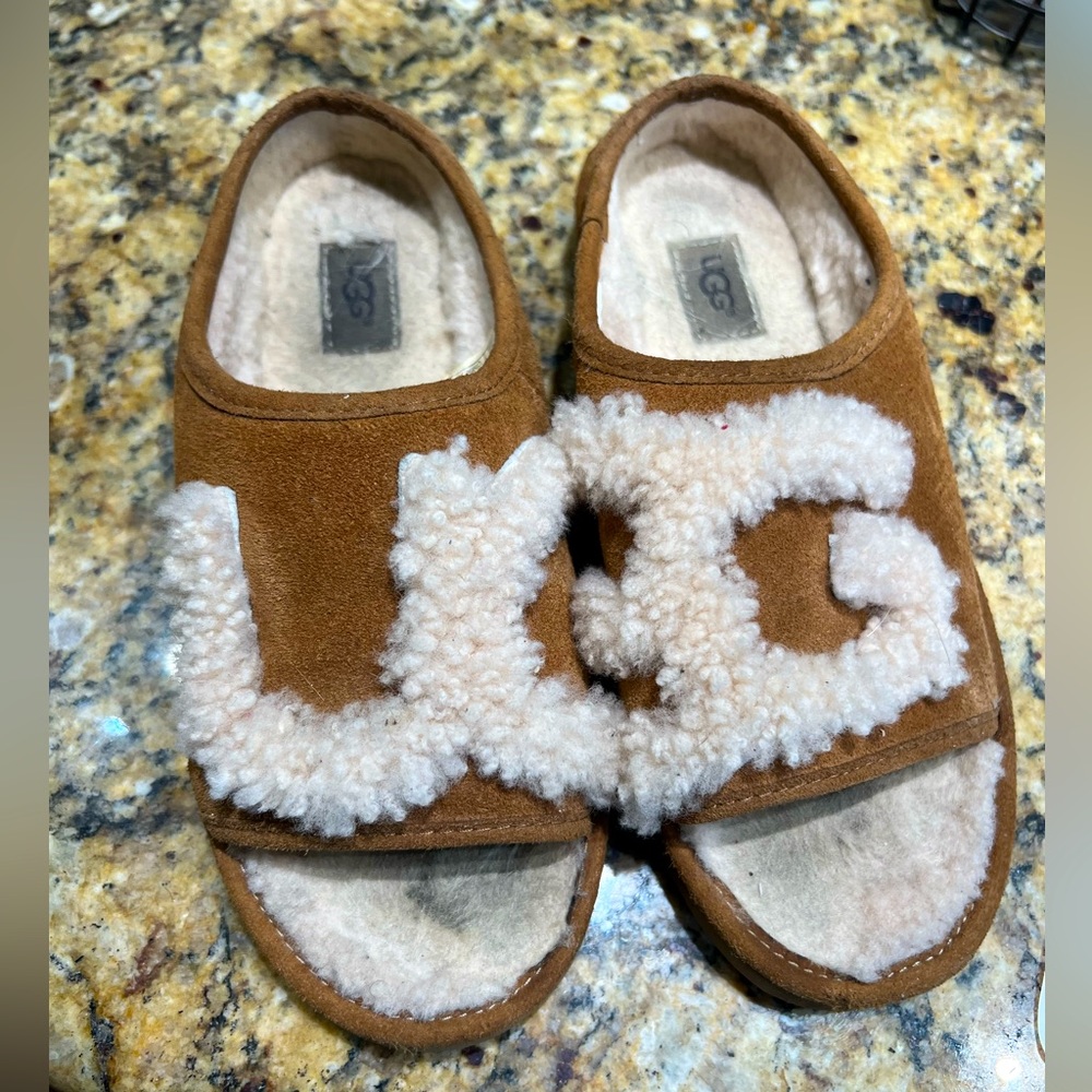 UGGs slippers woman's size 6 used